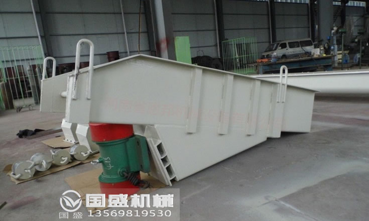 大型震動送料機 大型震動送料機